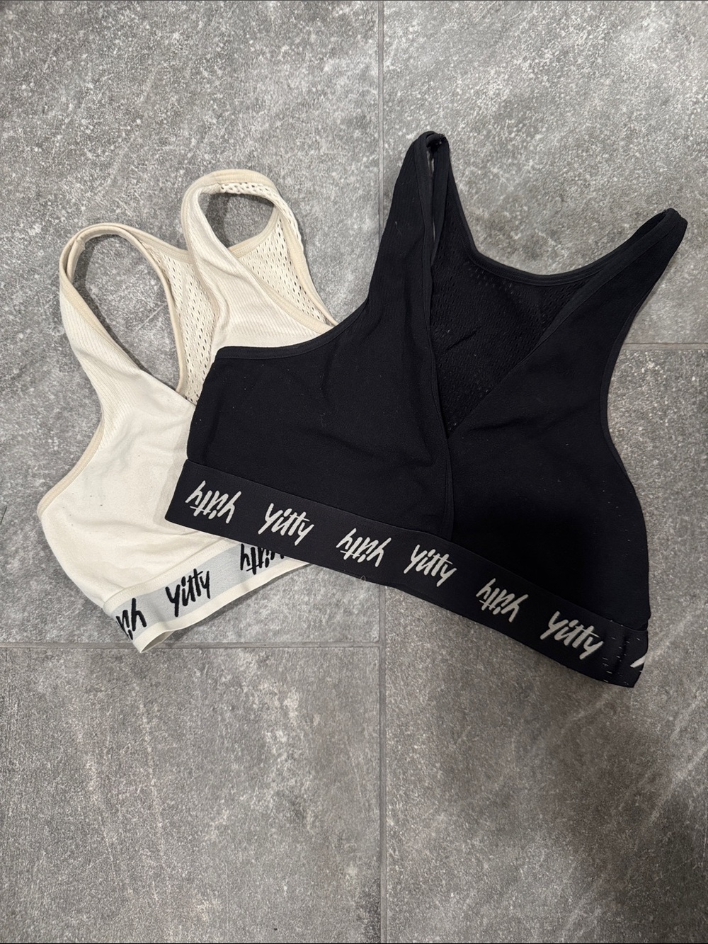YITTY Black and White Seamless Logo Band Sports Bralette